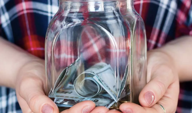 Services à domicile en cessation de paiement : débloquer 400 M€ en urgence selon 8 fédérations