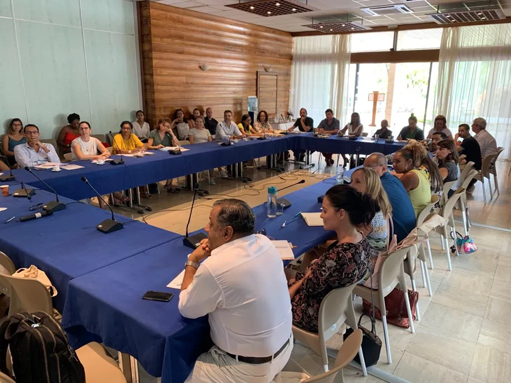 Rencontre entre les structures de services à la personne de l’île de la Réunion au Conseil Départemental pour le lancement de la campagne apprentissage