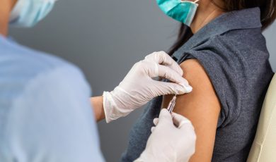 Ehpad, aides à domicile : les propositions des professionnels du grand âge pour accélérer la vaccination