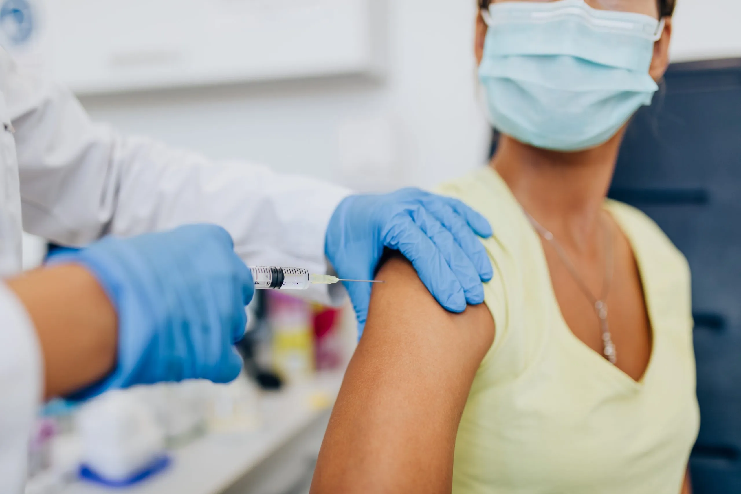 19/08/21 à 14h – Assouplissement pour les salariés affectés exclusivement aux activités non soumises à l&rsquo;obligation vaccinale